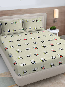 FABINALIV - Green Cartoon Print 300 Tc Polycotton Fitted Bedsheet with 2 Pillow Covers (King)