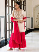 Peach color option, Sold out, Currently selected