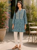Blue color option, Sold out, Currently selected