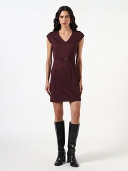 Guess - Women Solid V-Neck Short Sleeves Sheath Dress with Belt - Burgundy