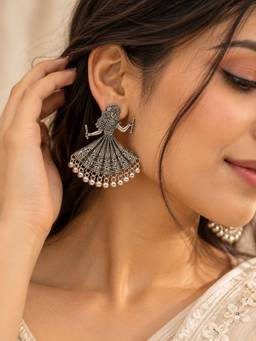 VIRAASI - Dancing Silver Oxidised Earring