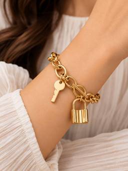 VIRAASI - Gold-Plated Lock and Key Chunky Chain Charm Bracelet