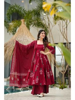 Wedani - Maroon Floral Printed Anarkali Kurta with Palazzo and Dupatta