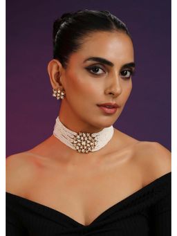 SWABHIMANN - Kaysha White Kundan and Pearl Choker Set