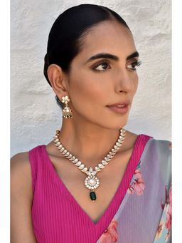 SWABHIMANN - Warisha White Polki Necklace Set