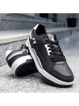 Red Tape - Solid Black Sneakers