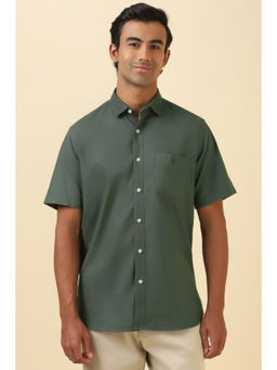 Allen Solly - Men Green Solid Half Sleeves Casual Shirt
