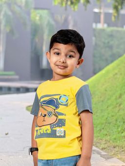 YOUMAA - Yellow Printed Comfortable Fit T-Shirt