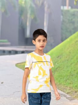 YOUMAA - Yellow Abstract Comfortable Fit T-Shirt