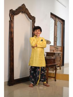 Kirti Agarwal Pret n Couture - Green Patola Printed Kurta with Dhoti