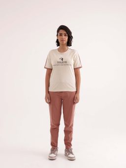Slumber Jill - Off White Solid Regular T-shirt with Pant