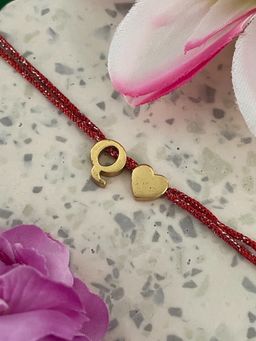 Digital Dress Room - Gold Q Letter Heart Charm Thread Rakhi