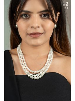 EVAARAZ - Freshwater Pearl 3 Layer Necklace - White Classic