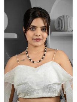 EVAARAZ - Green, Grey and White Freshwater Pearl Necklace