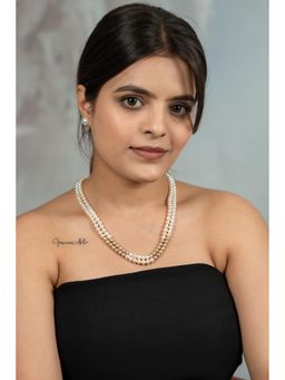 EVAARAZ - Golden and White Freshwater Pearl Necklace