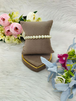 EVAARAZ - Cream Mother of Pearl Bracelet