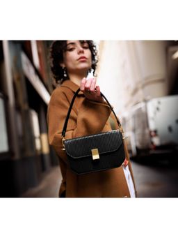 Nappa Dori - Harlow Shoulder Bag - Black (M)