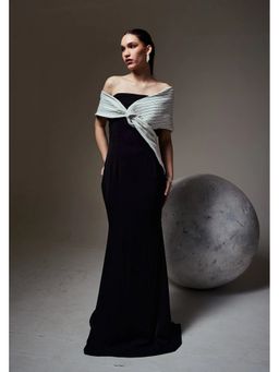 Orthodox - Luxe Spiral Black Gown