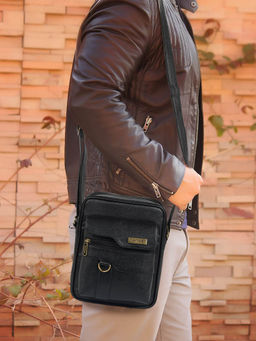 VENEER - Black Solid Sling Bag