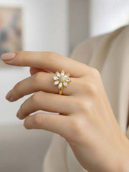Jewels Galaxy - Gold Plated Star Shaped Rotatable Adjustable Ring