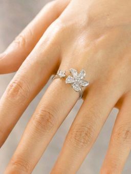 Jewels Galaxy - Silver Plated Star Shaped Rotatable Adjustable Ring