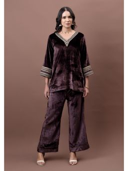 Doree By Rinkie - Women Velvet Black Embroidered Top with Pant