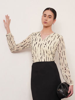 FABLE STREET - Printed Print V-Neck Top - Off White and Black