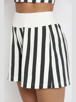 Muvazo - Black Terry Regular Stripes Shorts