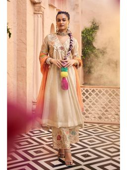 Sshilpa Samriya - Ivory Embroidered Kurta with Pant and Dupatta (Set of 3)