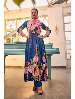 Sshilpa Samriya - Blue Embroidered Floral Kurta with Pant and Scarf (Set of 3)