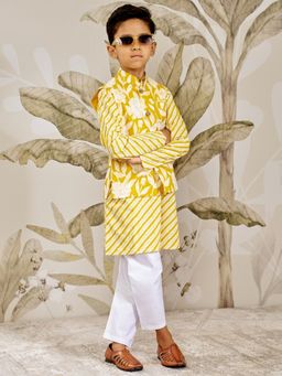 Vastramay - Boys Cotton Printed Kurta with Jacket and Pyjama