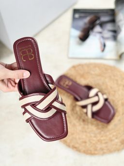GLAM STORY - TrendAura CrissCross Textured Maroon Flats