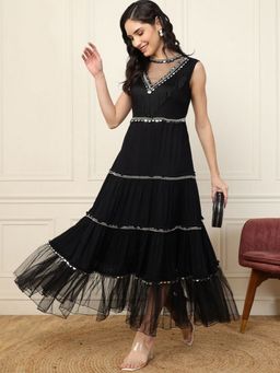 Deebaco - Women Black Round Neck Black Tiered Maxi