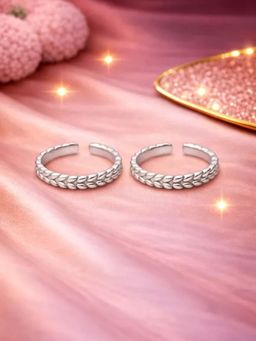 White Velvet - Elegant Leaf Curve 925 Silver Adjustable Toe Ring