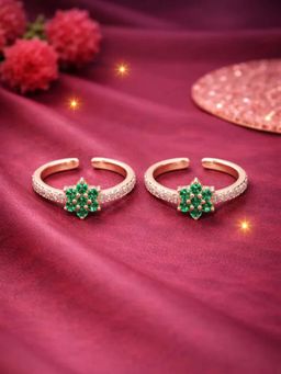 White Velvet - 925 Silver Emerald Bloom Adjustable Toe Ring