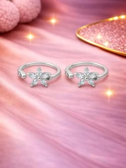 White Velvet - Emerald Grace 925 Silver Adjustable Toe Ring