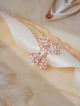White Velvet - Charmed Knot Ring - 925 Silver
