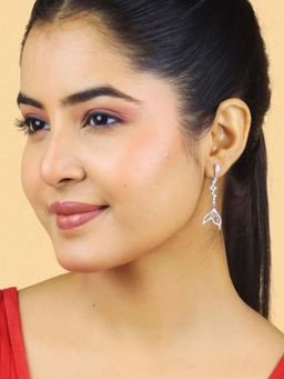 White Velvet - Mermaid Whisper Earrings - 925 Silver