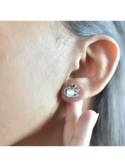 White Velvet - Swan Grace Earrings - 925 Silver