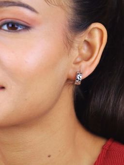 White Velvet - The Silver Weave Huggies Earrings - 925 Silver