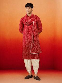 Vastramay - Men Red Bandhani Printed Kurta & Dhoti with Dupatta