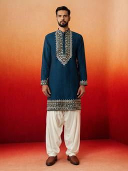 Vastramay - Men Teal Embroidered Kurta with Patiala