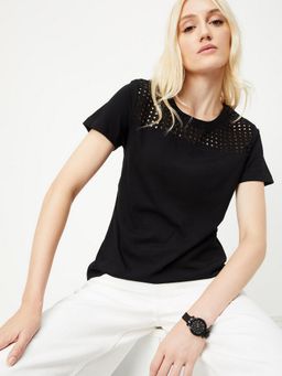 max - Women Schiffli Detail Black T-Shirt