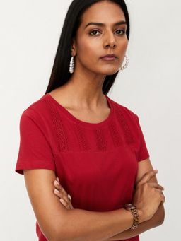 max - Women Crocheted Red Round Neck T-Shirt