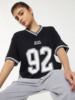 max - Women Black Oversized Fit Sports T-Shirt