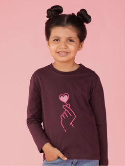 Nusyl - Girls Wine Hand and Heart Printed T-shirt