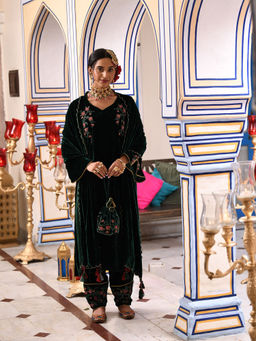 SAVI - Teal Green Velvet Embroidered Kurta Pant with Dupatta (Set of 3)