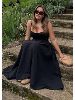 GAIIA - Pullover With Heart Buttons Black Maxi Dress