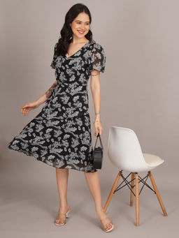 Curvydrobe - Floral V-Neck Black Midi dress