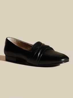 Peach Flores - Women Black Soft Leather Loafers